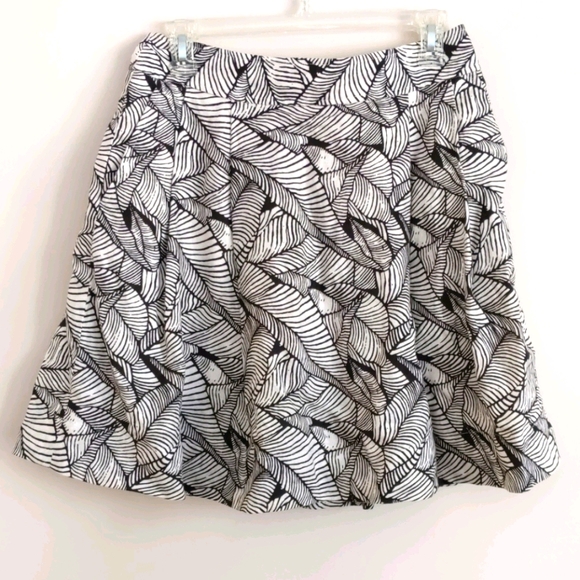 LOFT Dresses & Skirts - Ann Taylor LOFT black and white print skirt